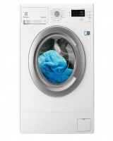Masina de spalat rufe Electrolux EWS31274SA: modesta ca dimensiune, dar nu si ca dotari